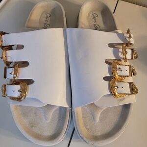 Western White Buckle Sandals